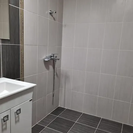 Sea View 2br *