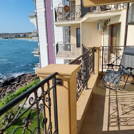 Sea View 2br Apartment *